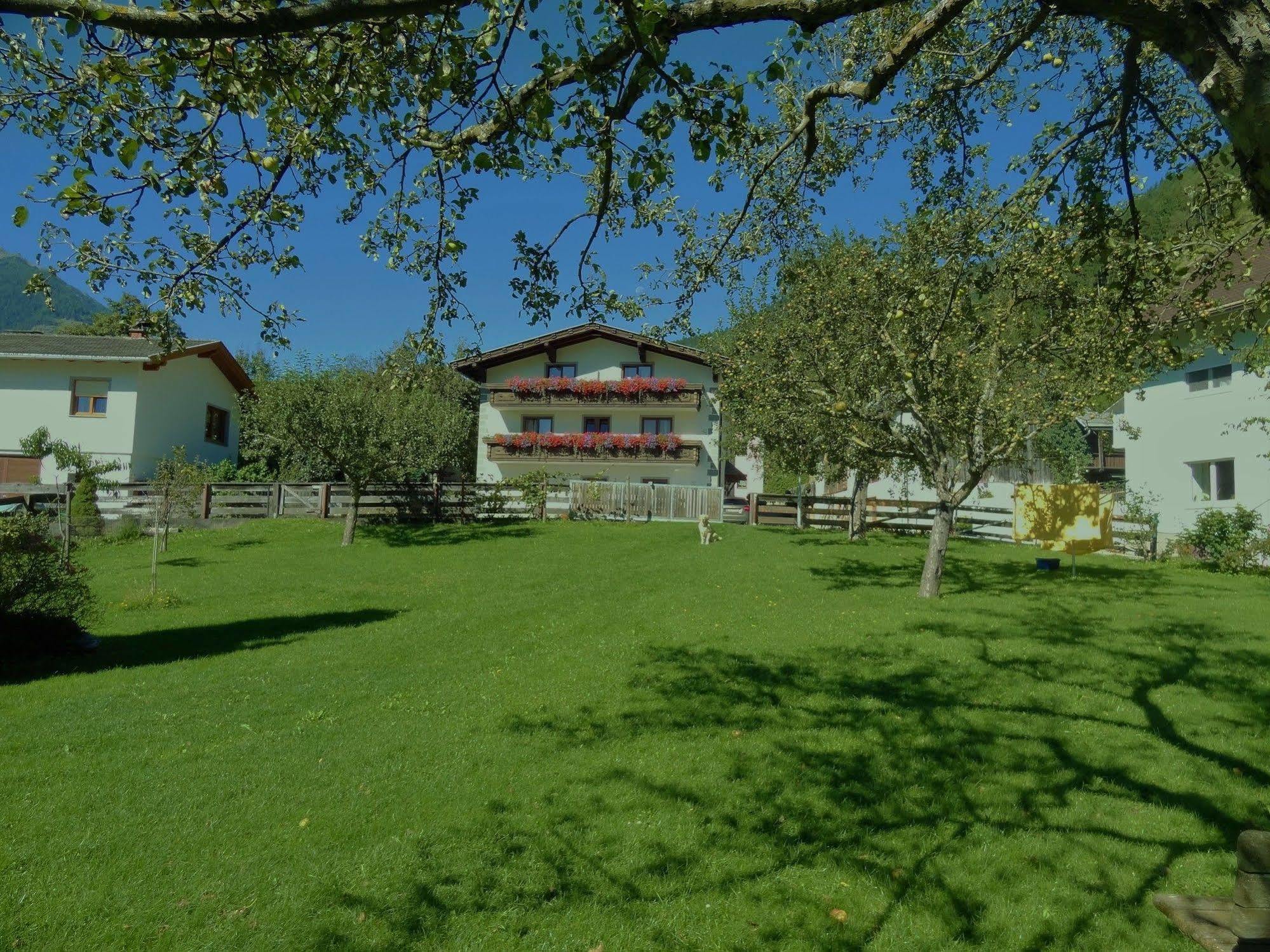 Gaestehaus Zwischenberger 오버벨라흐 외부 사진